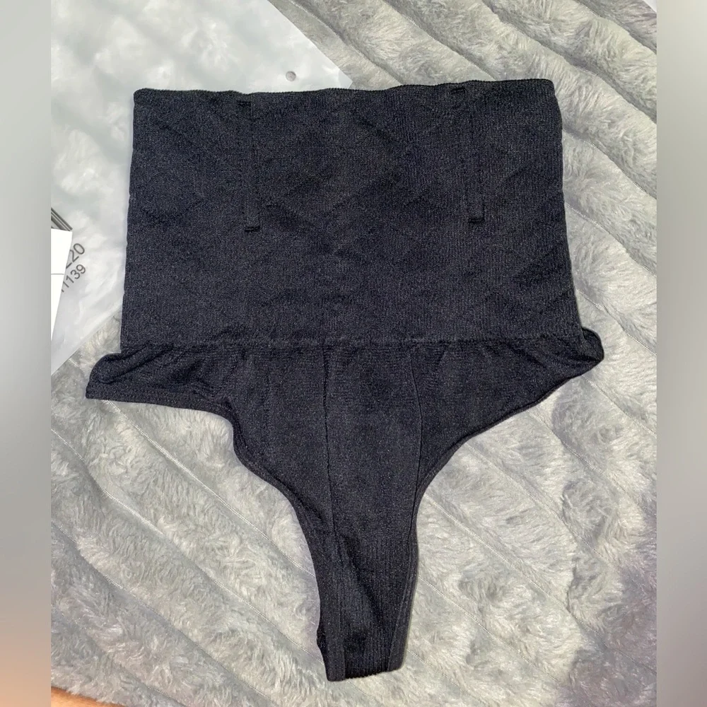 Lumière thong shapewear - Picture 3 of 3